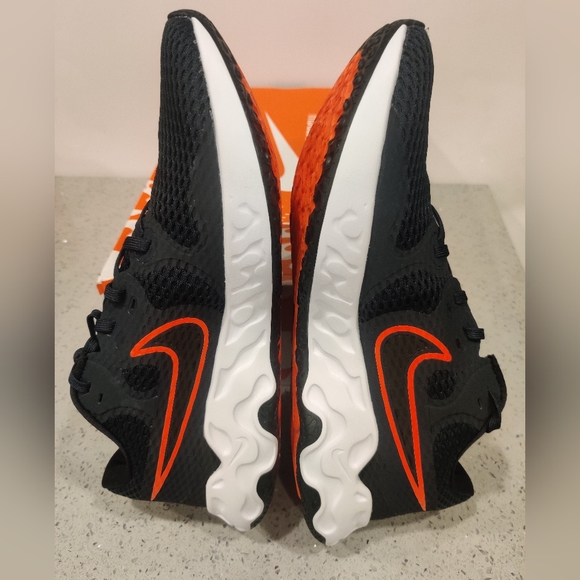 Nike Renew Ride 2 Running Shoes - Picture 9 of 10
